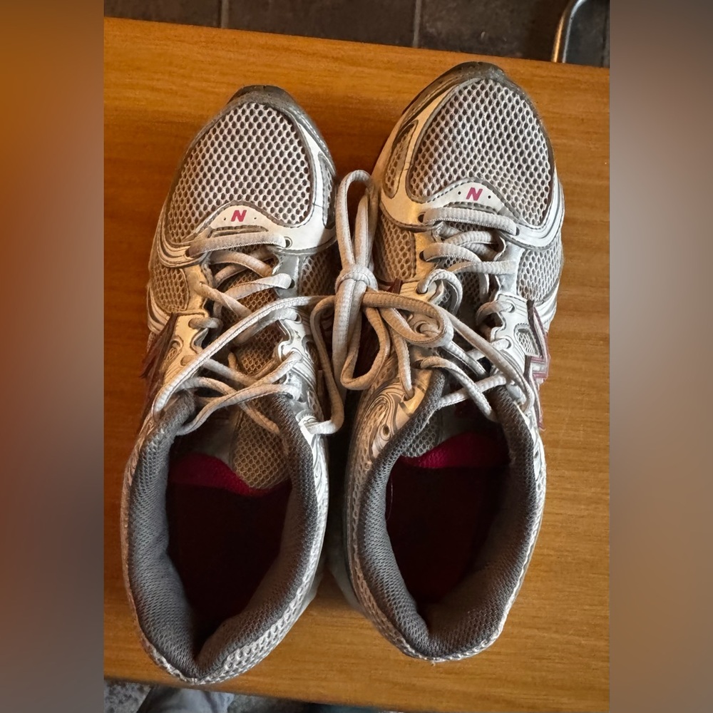 New Balance Light Gray Running Shoes with pink trim
